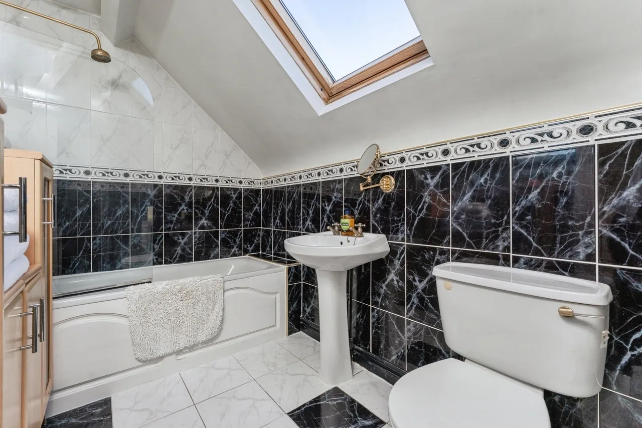 Mynydd Llan, Babell, CH8, photo 14