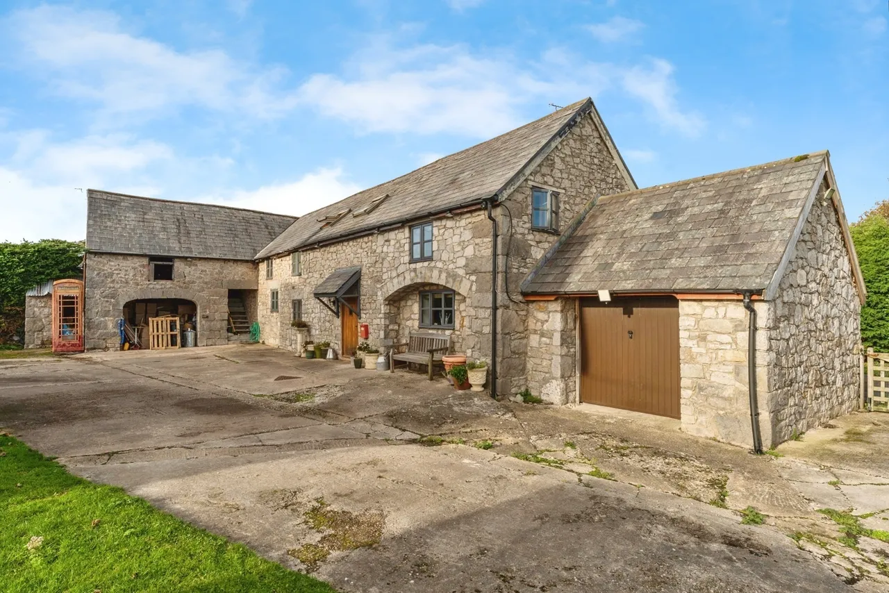 Mynydd Llan, Babell, CH8, photo 17