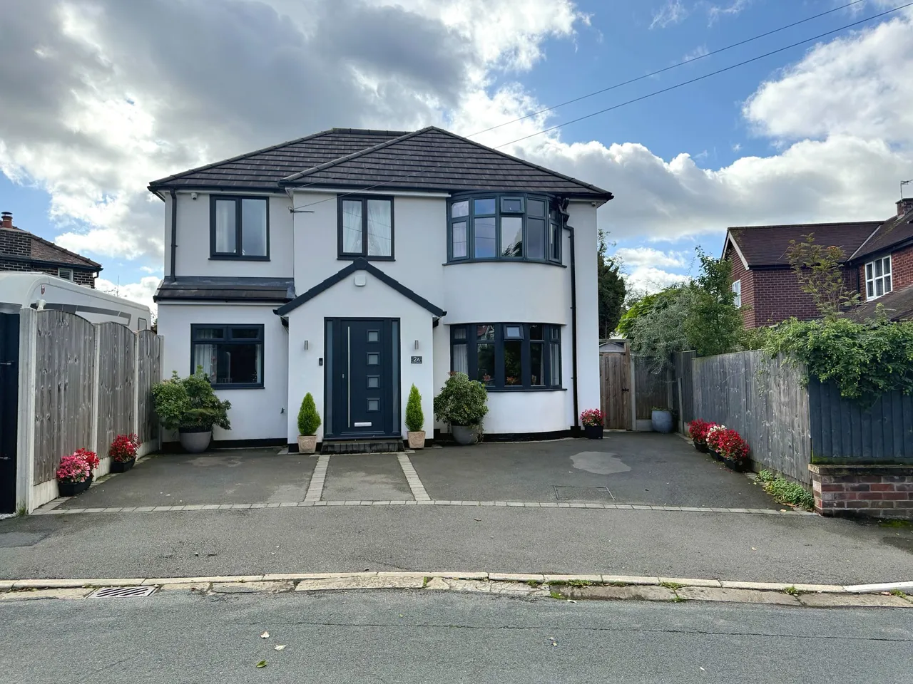 4 bed house for sale, Ravenstone Drive, Sale
