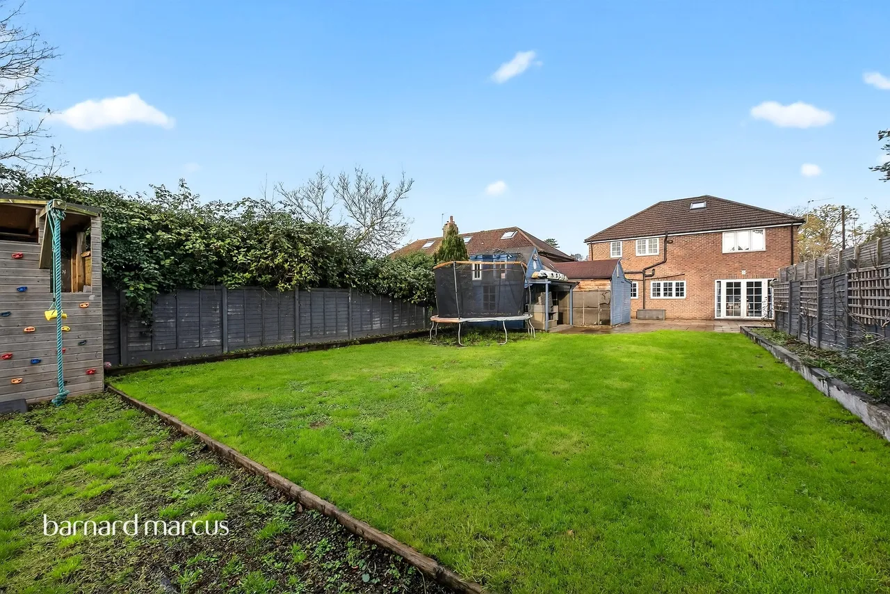 Queens Way, Hanworth Park, TW13, photo 15