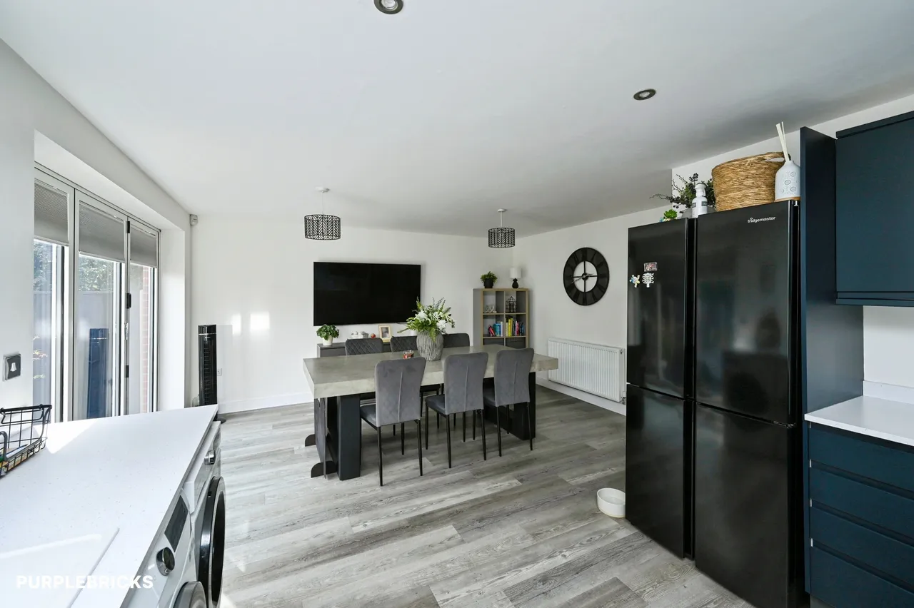 Birchen Holme, Broadmeadows, DE55, photo 9
