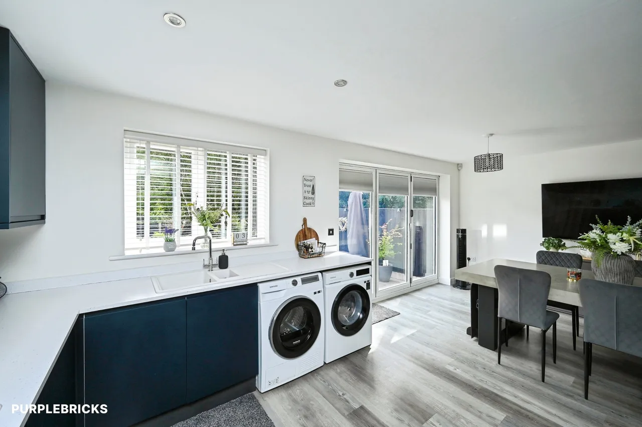 Birchen Holme, Broadmeadows, DE55, photo 10