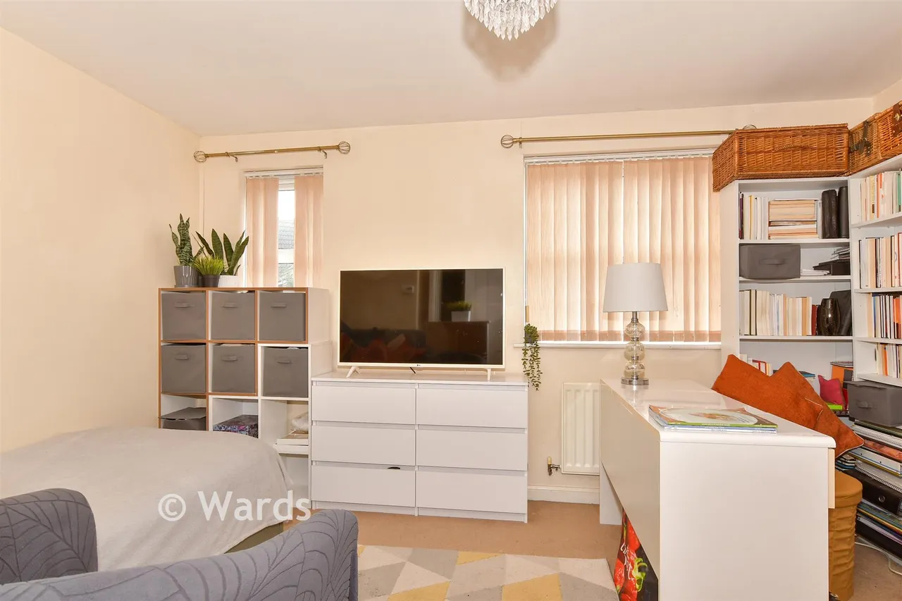 Trona Court, Sittingbourne, ME10, photo 7