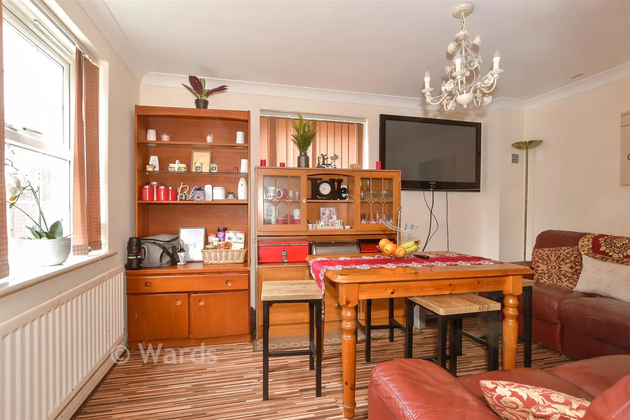 Trona Court, Sittingbourne, ME10, photo 5