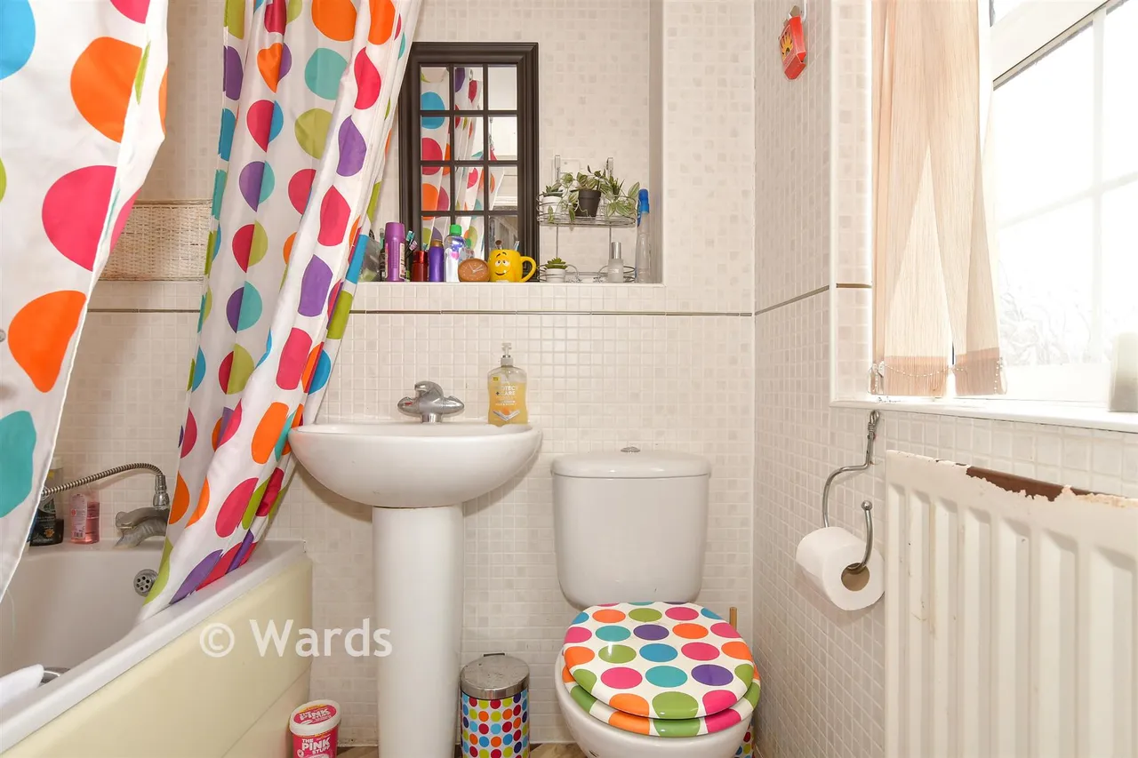 Trona Court, Sittingbourne, ME10, photo 13