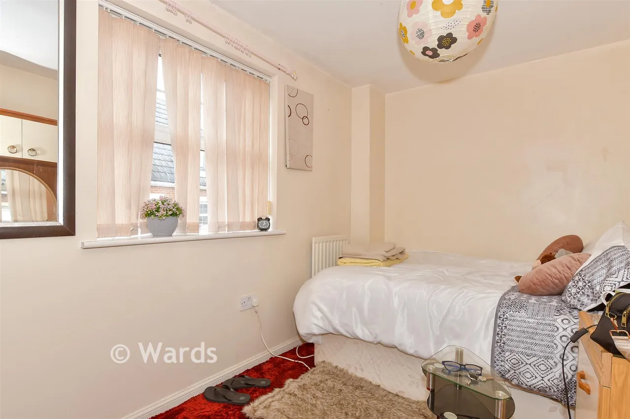 Trona Court, Sittingbourne, ME10, photo 10