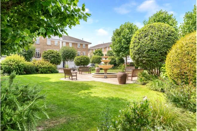 Bevin Square, London, SW17, photo 33