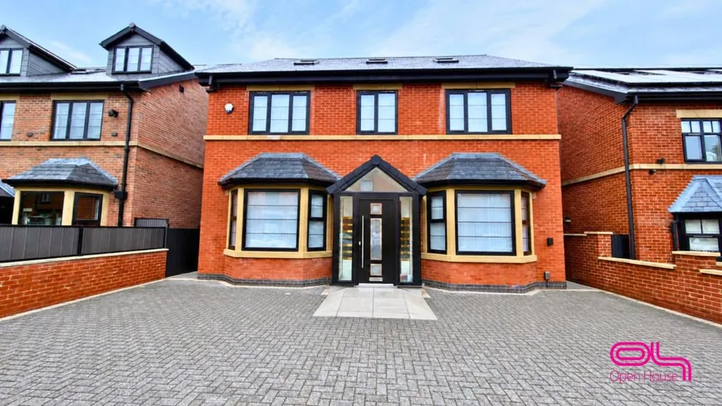 6 bed house for sale, Pine Street, Bolton, BL1