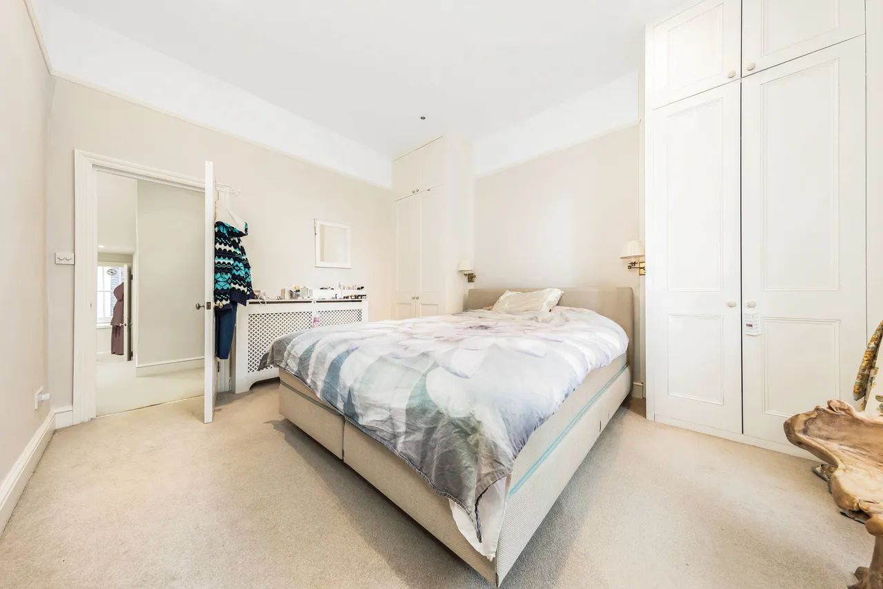 8a Sutherland Row, London, photo 4