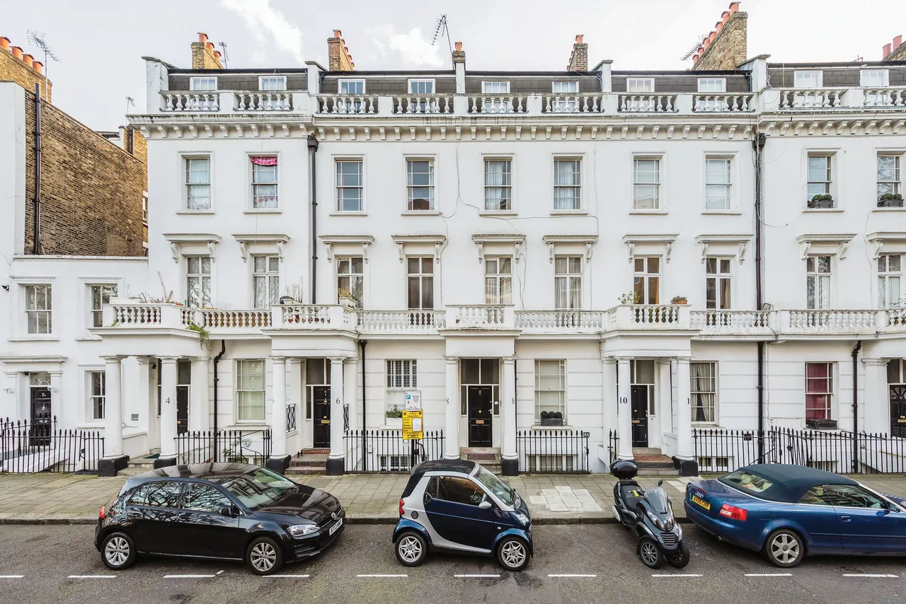 2 bed flat to rent — 8a Sutherland Row, London