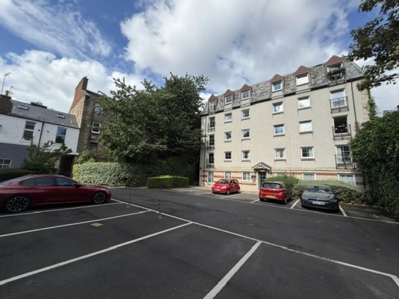 2 bed flat to rent — Grove Street, City Centre, Edinburgh, EH3 8AB