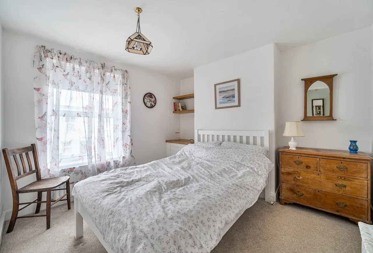Naunton Crescent, Gloucestershire, Leckhampton, GL53 7BE, photo 8