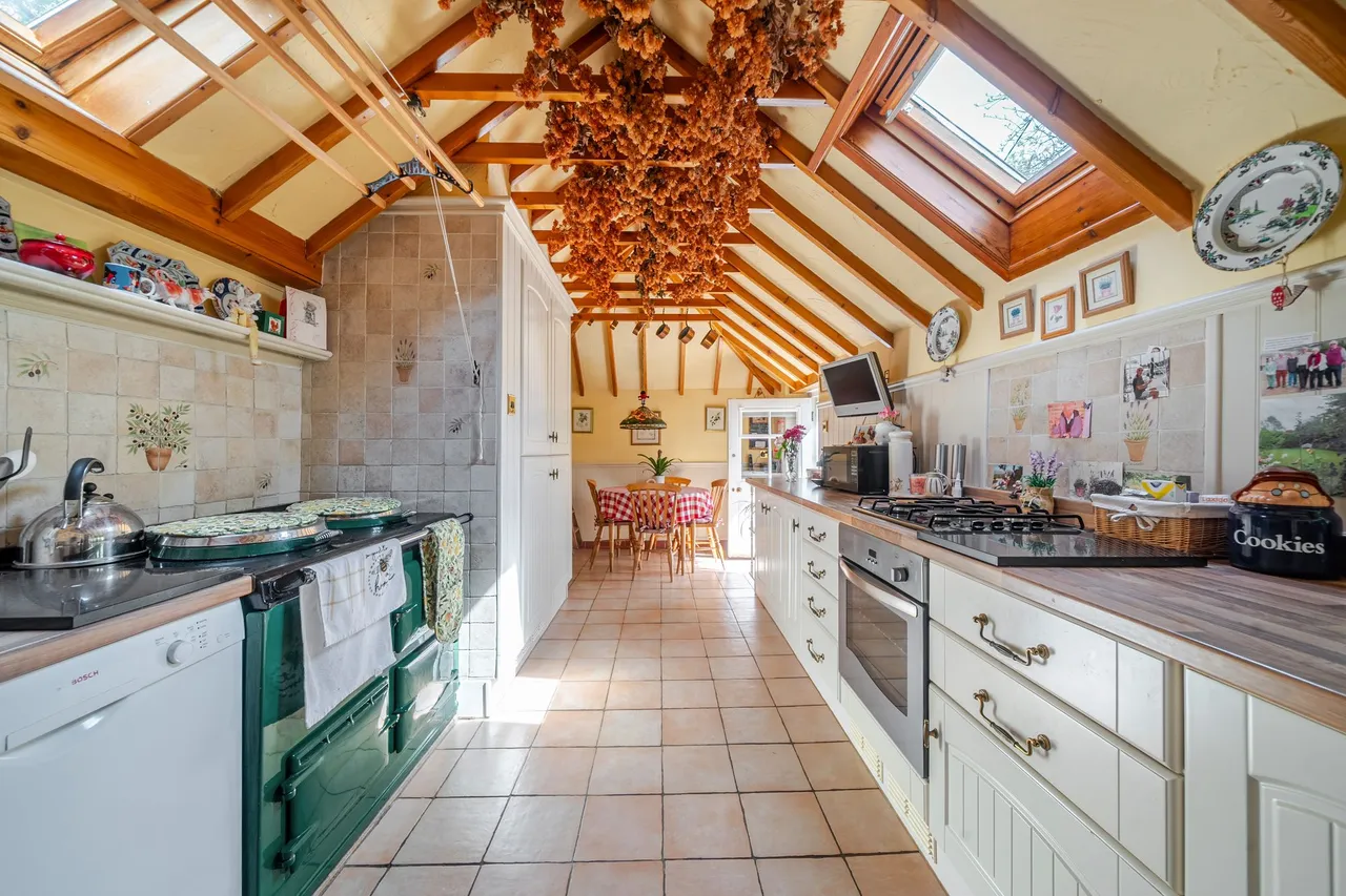 Hawksfold Lane West, Fernhurst, GU27, photo 4