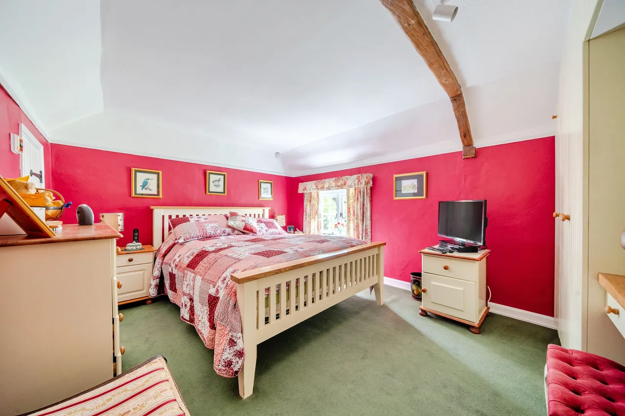 Hawksfold Lane West, Fernhurst, GU27, photo 13