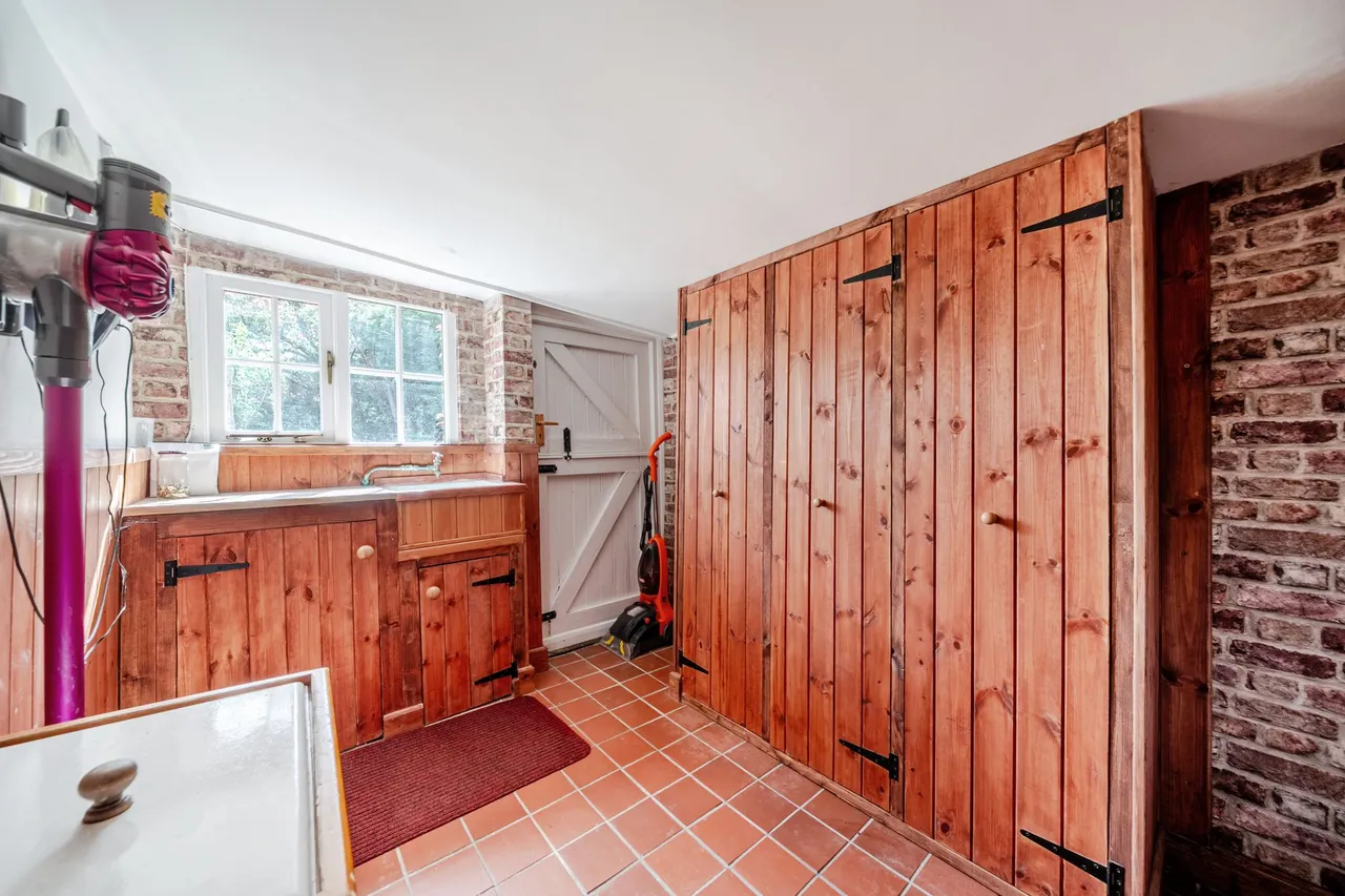 Hawksfold Lane West, Fernhurst, GU27, photo 11