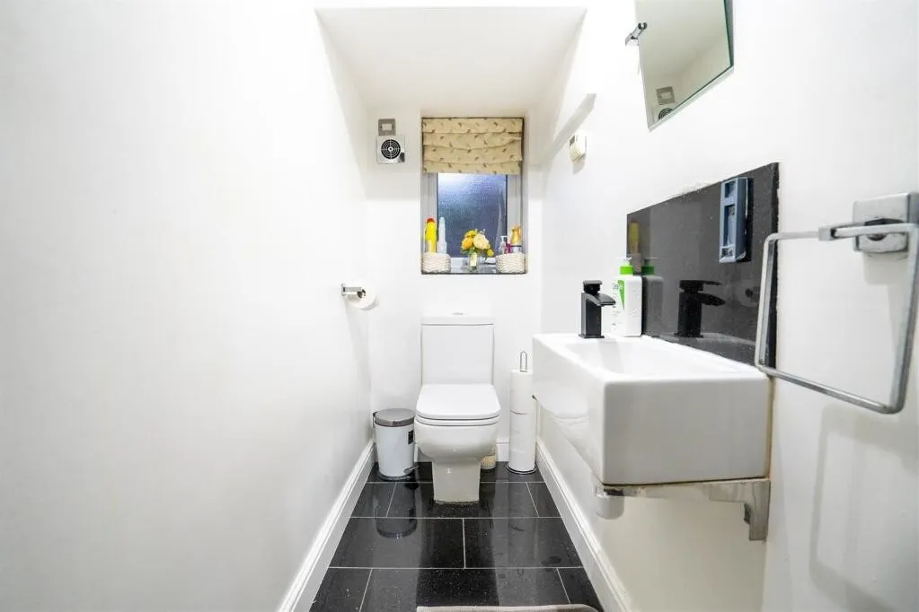 Long Croft View, Upper Batley WF17 0AE, photo 29