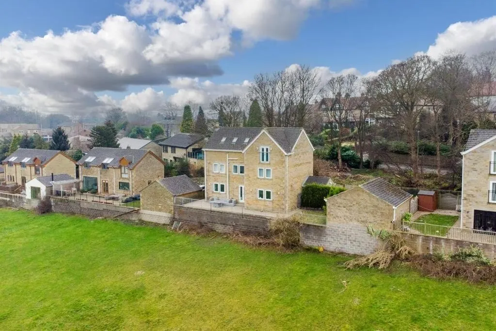 Long Croft View, Upper Batley WF17 0AE, photo 39