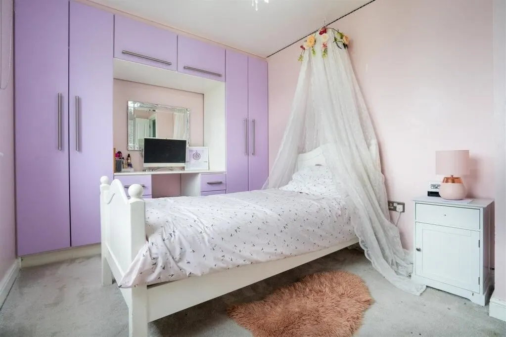 Long Croft View, Upper Batley WF17 0AE, photo 18