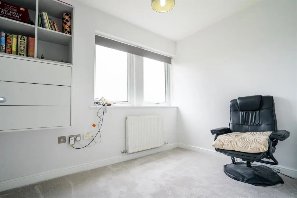 Long Croft View, Upper Batley WF17 0AE, photo 26