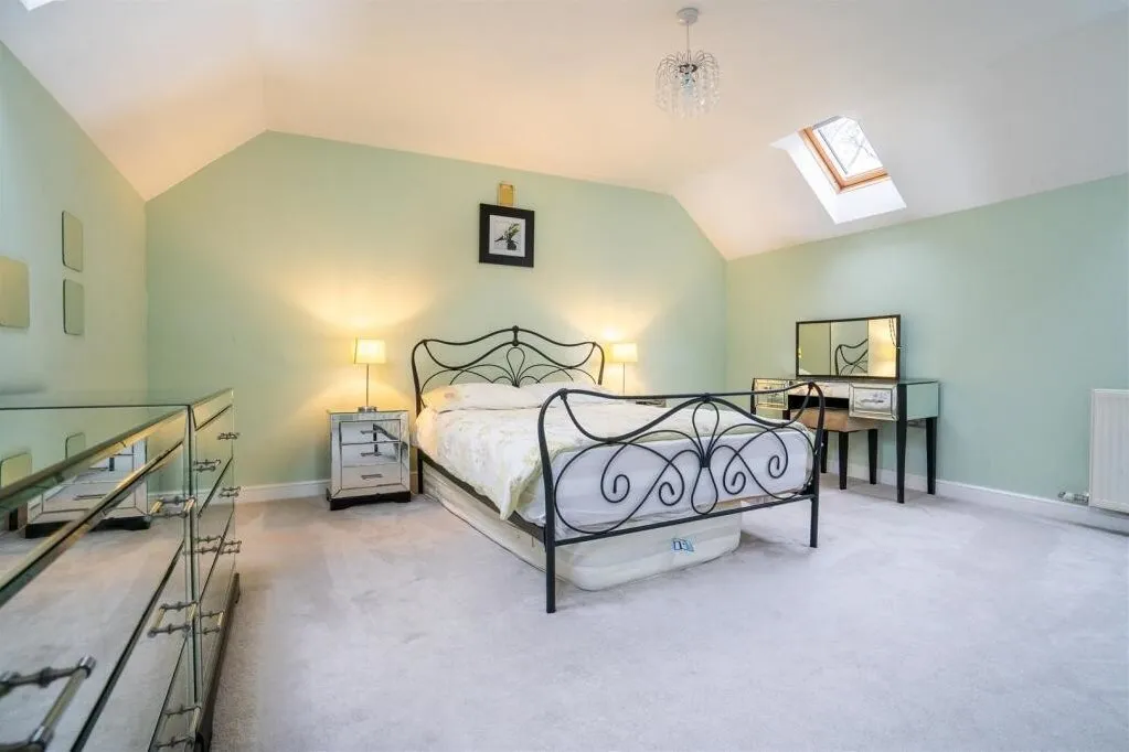 Long Croft View, Upper Batley WF17 0AE, photo 21