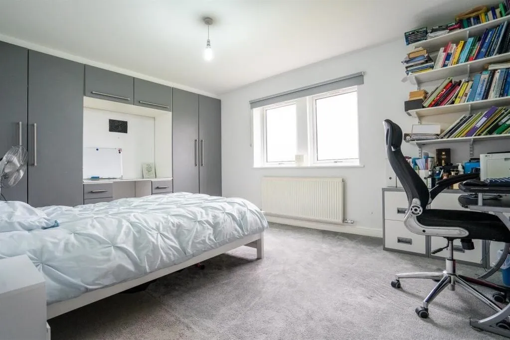 Long Croft View, Upper Batley WF17 0AE, photo 22