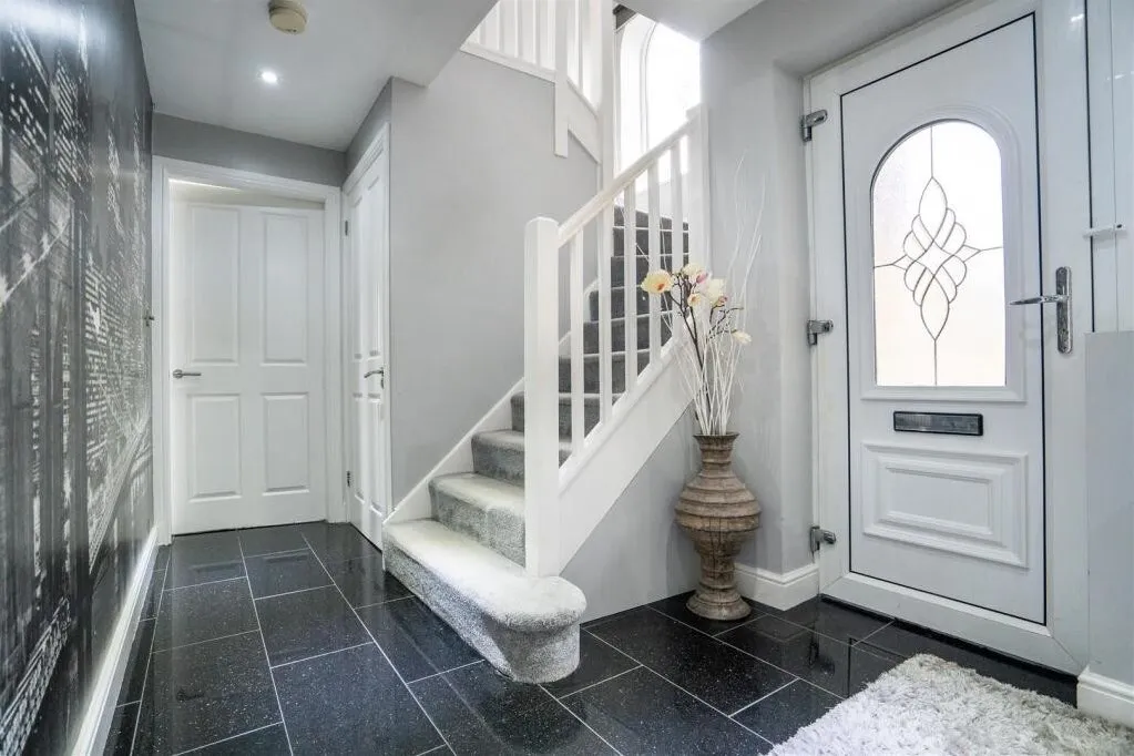 Long Croft View, Upper Batley WF17 0AE, photo 30