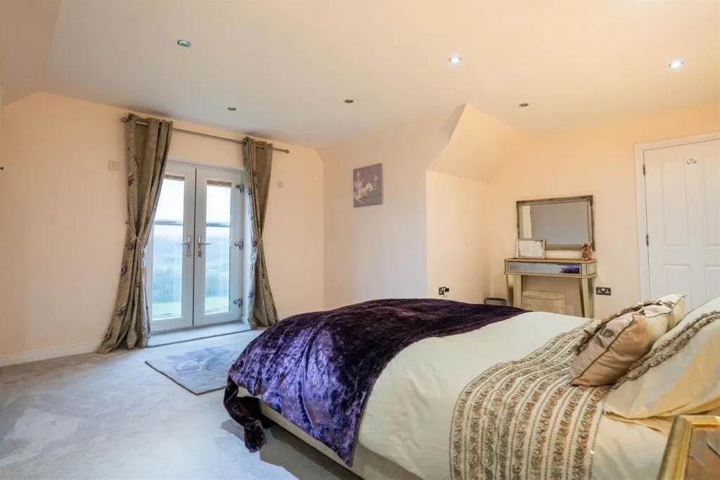 Long Croft View, Upper Batley WF17 0AE, photo 12
