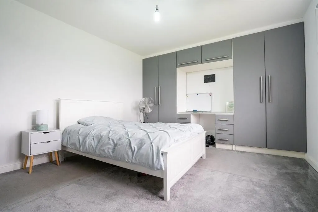 Long Croft View, Upper Batley WF17 0AE, photo 14