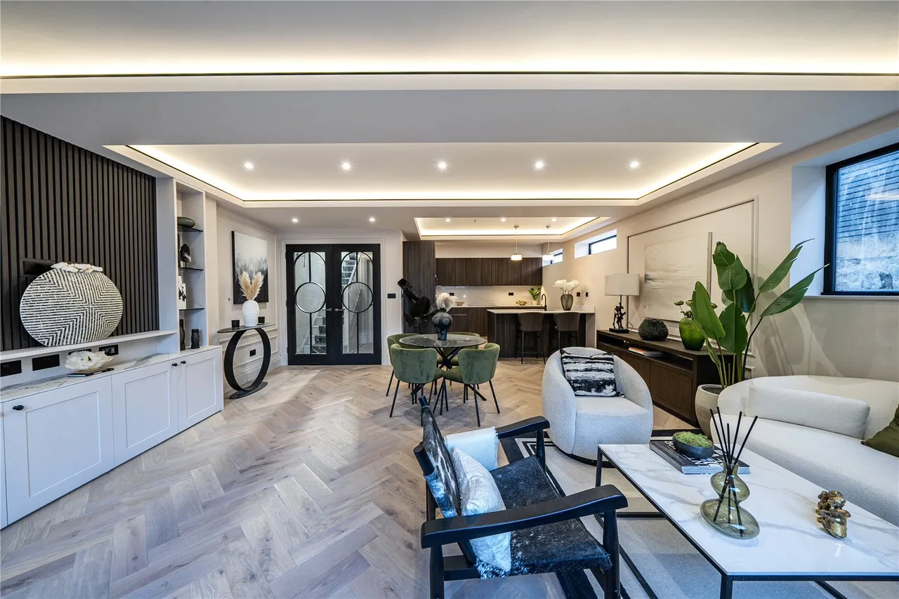 3 bed house for sale, Bromyard Avenue, London, W3