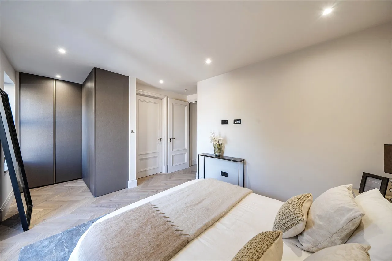 Bromyard Avenue, London, W3, photo 8