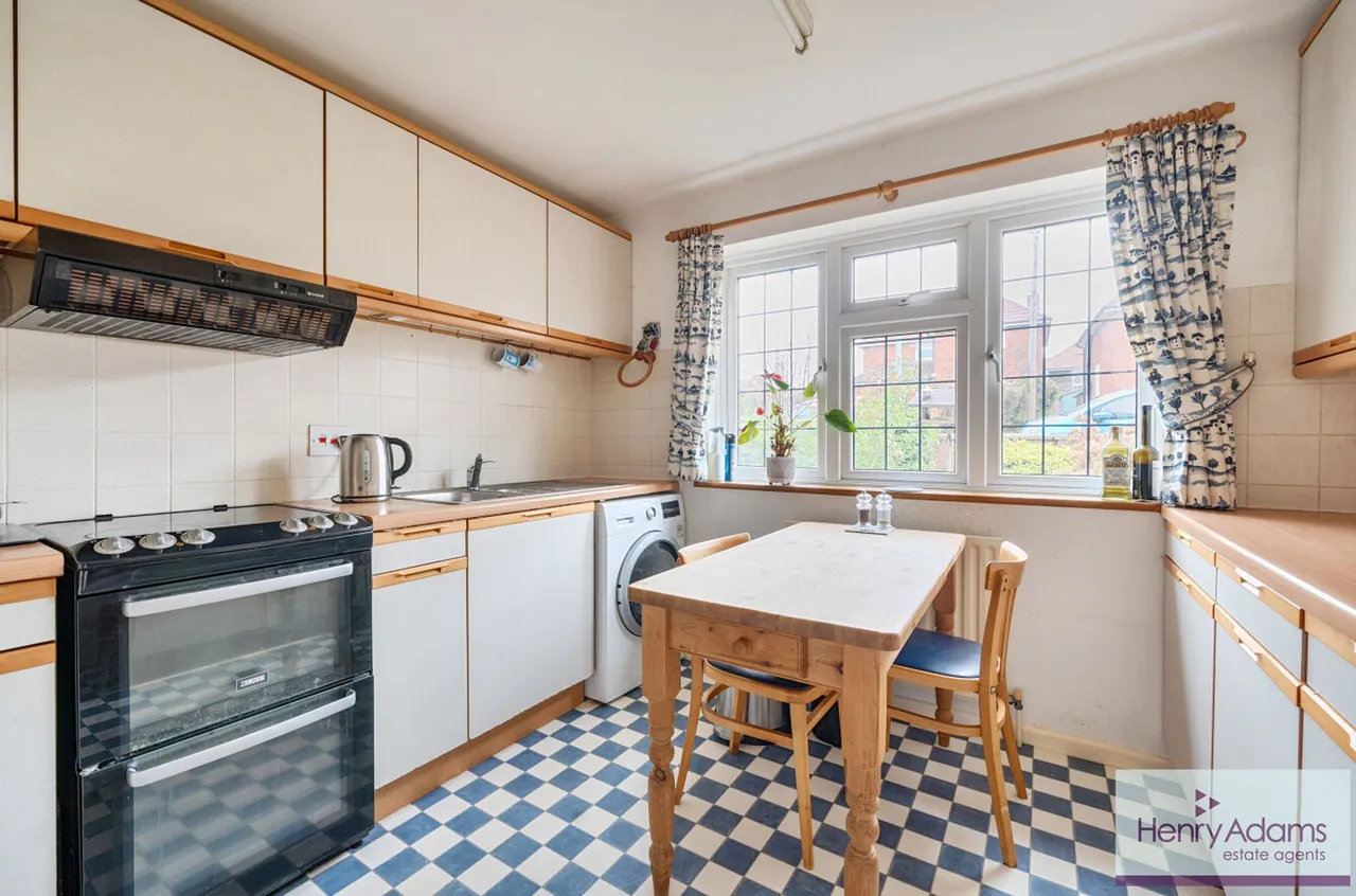Barham Road, Petersfield, GU32, photo 9