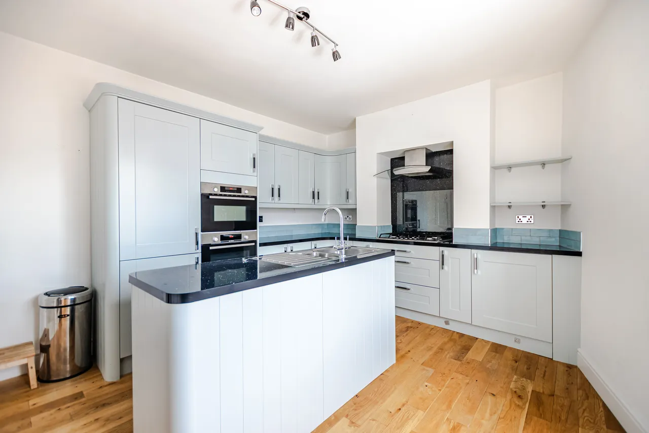 Harrogate Road, Moortown, LS7, photo 13