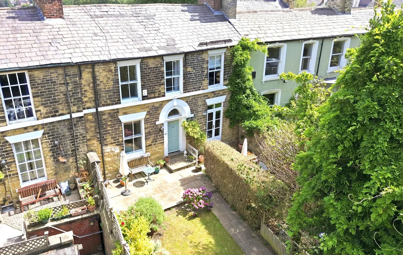 3 bed house for sale, Harrogate Road, Moortown, LS7