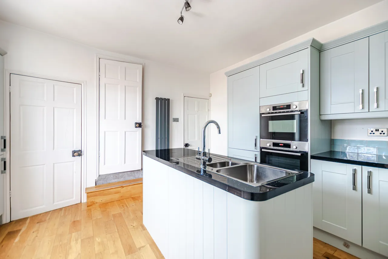 Harrogate Road, Moortown, LS7, photo 3