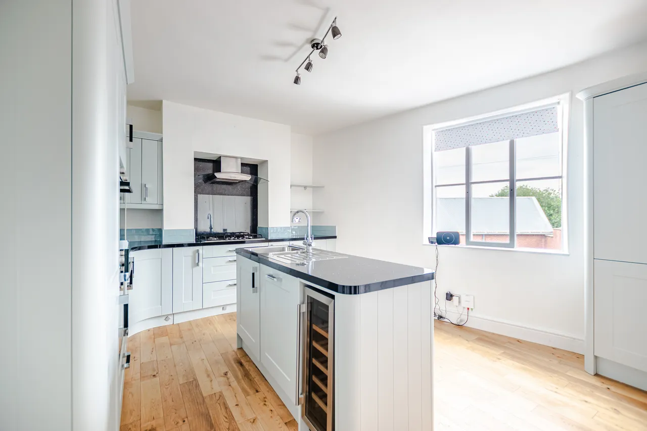 Harrogate Road, Moortown, LS7, photo 11
