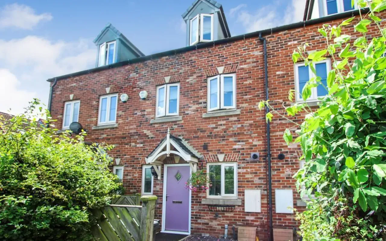 3 bed house for sale — Belle Green Lane, Cudworth, Barnsley
