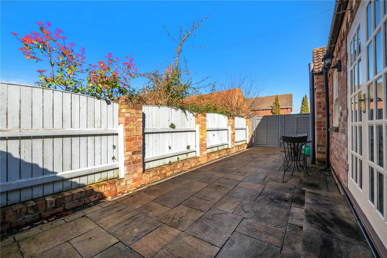 Church Lane, Utterby, photo 10