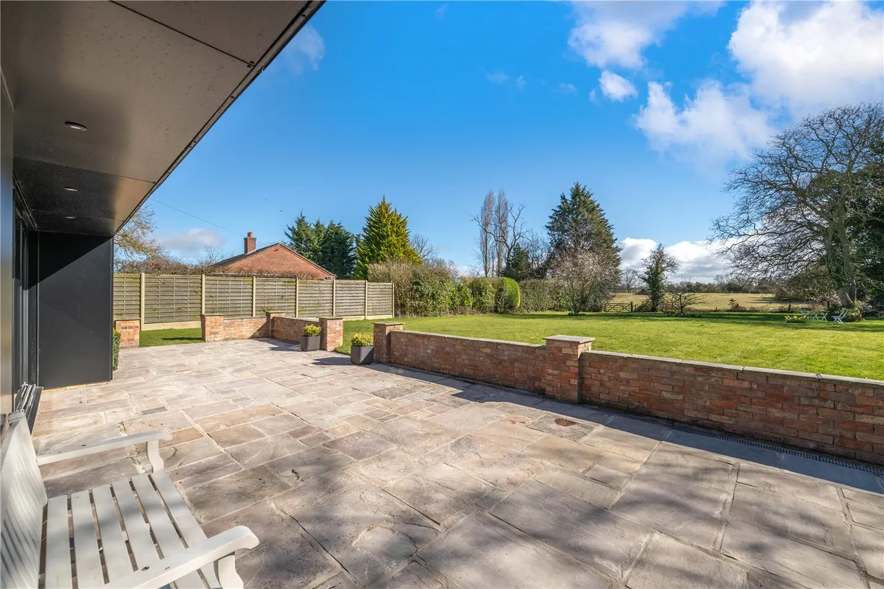 Church Lane, Utterby, photo 23