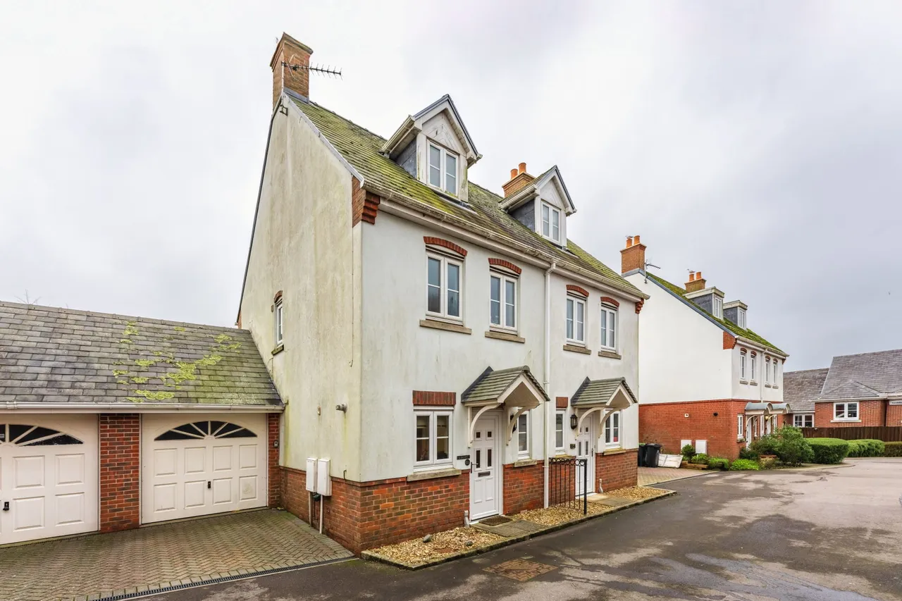 3 bed house for sale, Henrys Way, Lyme Regis, DT7