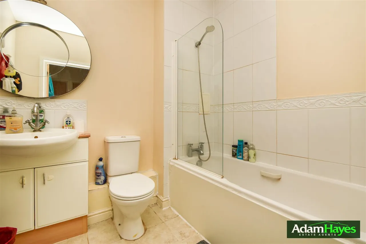 High Road, North Finchley, N12, photo 8