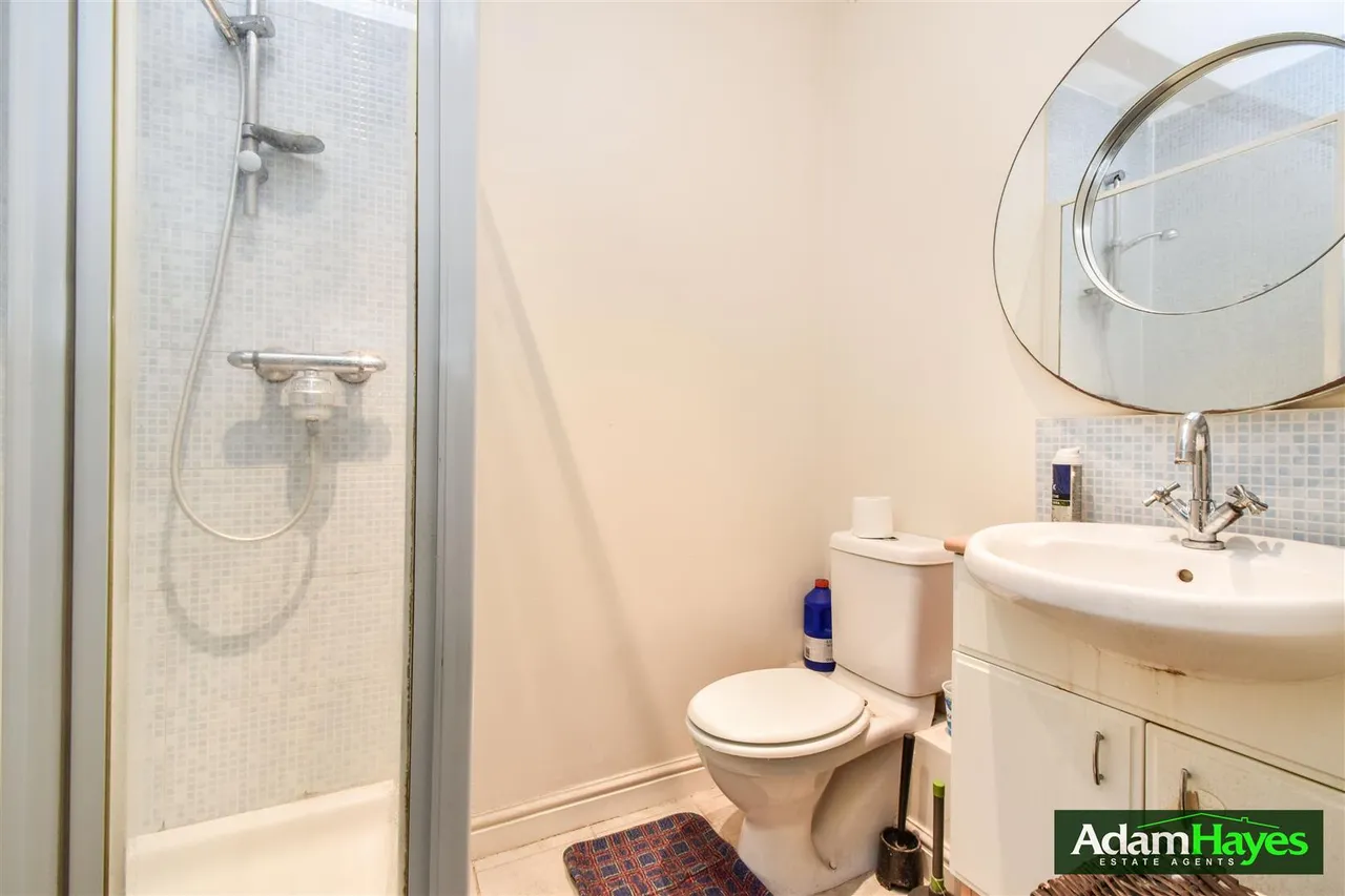 High Road, North Finchley, N12, photo 6