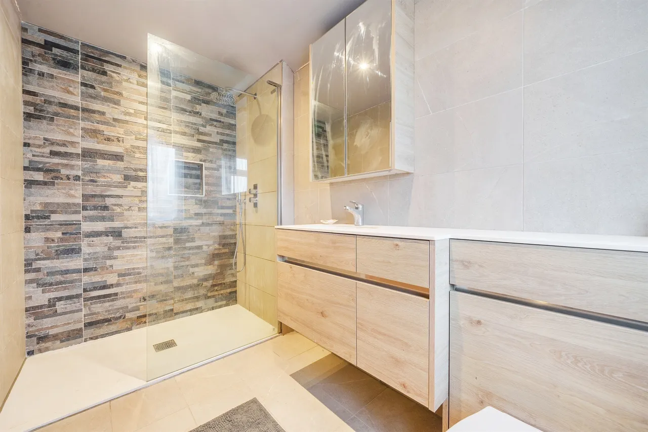 Manor Grove, Fifield, SL6, photo 10