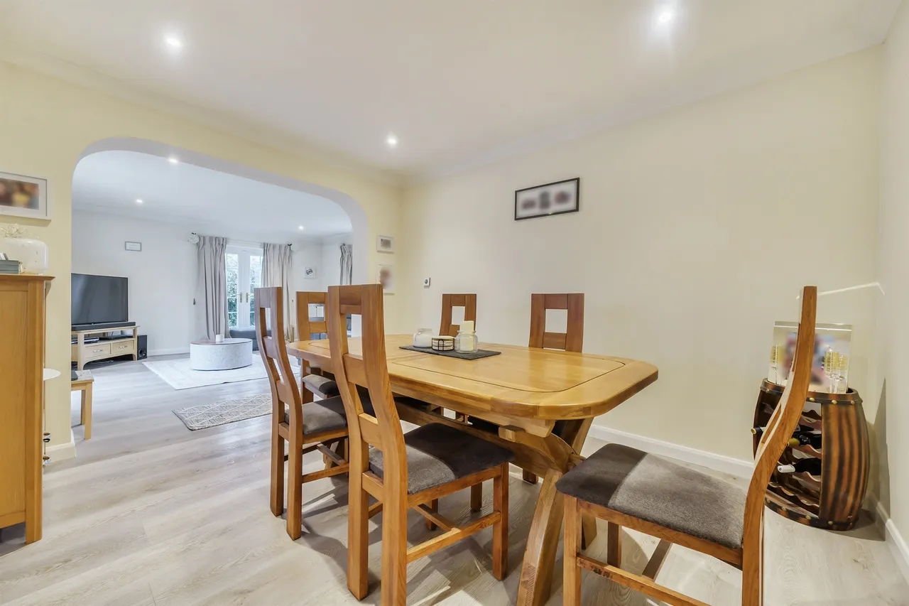 Manor Grove, Fifield, SL6, photo 5