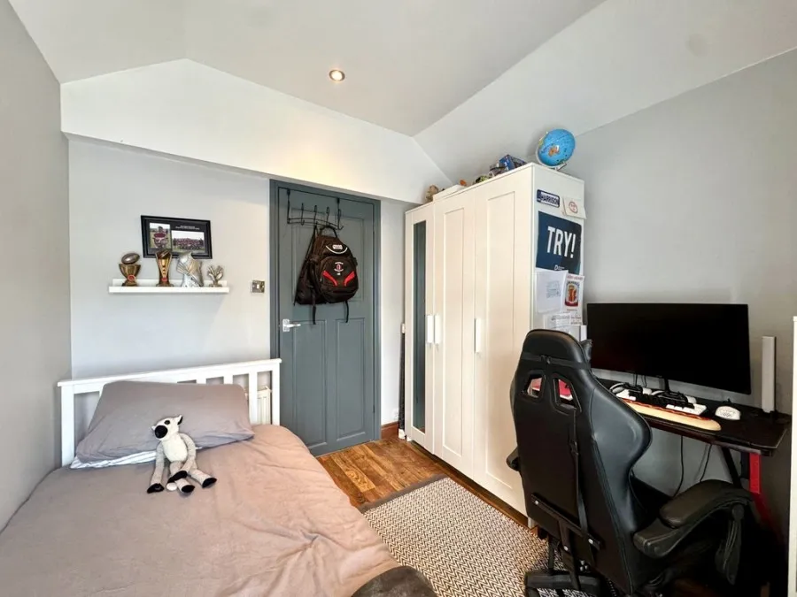 Guest Cottages, Dowlais, CF48, photo 14