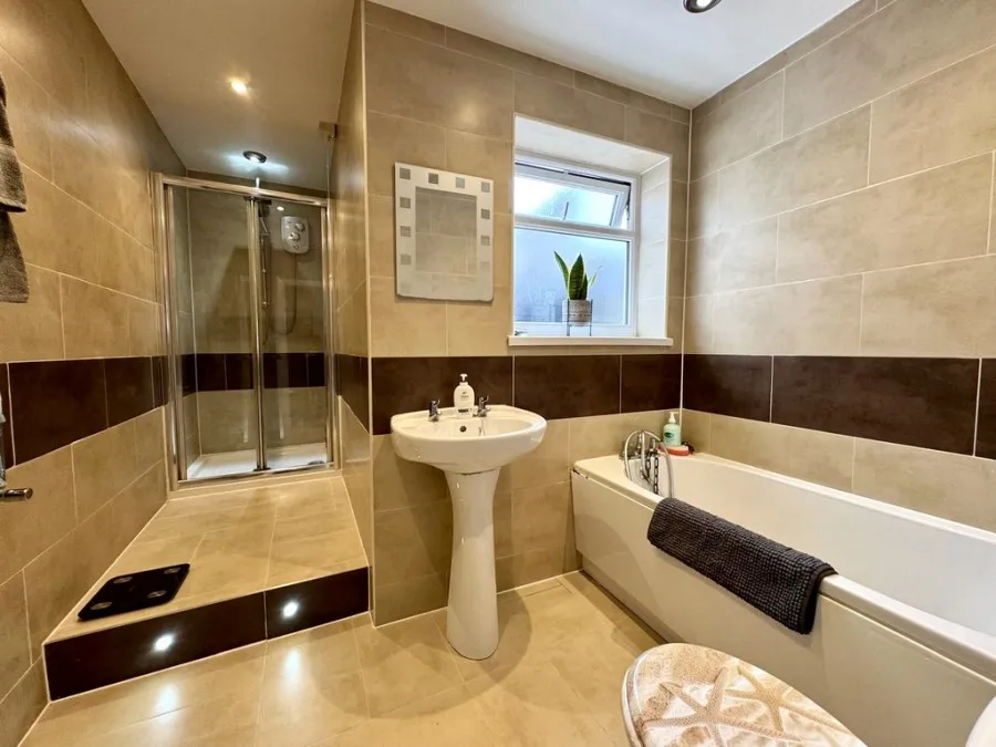 Guest Cottages, Dowlais, CF48, photo 8