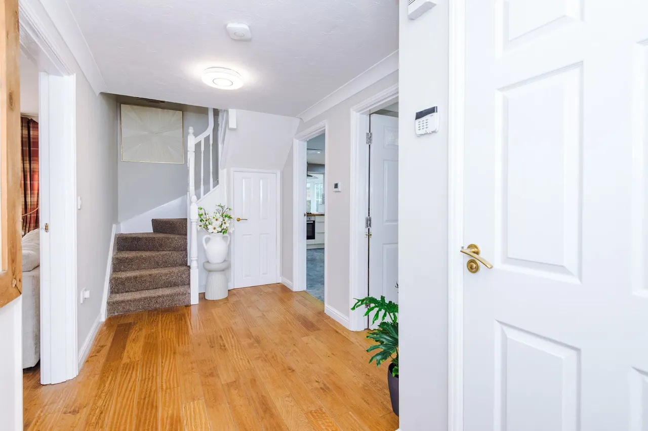 Chesterton Drive, Winwick, Warrington, Warrington, WA2 8XF, photo 5