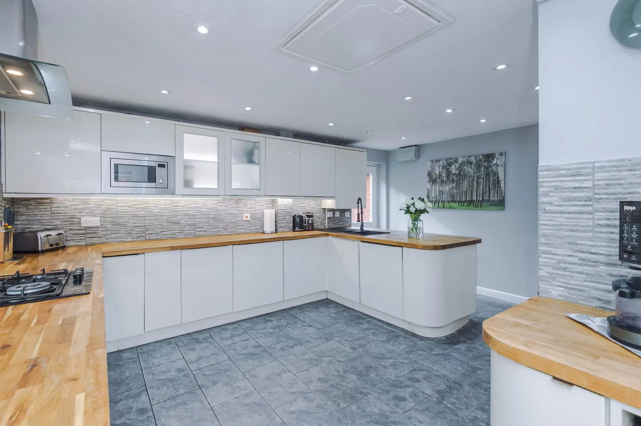 Chesterton Drive, Winwick, Warrington, Warrington, WA2 8XF, photo 8
