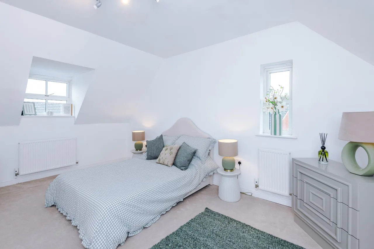 Chesterton Drive, Winwick, Warrington, Warrington, WA2 8XF, photo 22