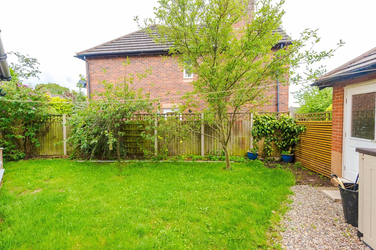 Chesterton Drive, Winwick, Warrington, Warrington, WA2 8XF, photo 24