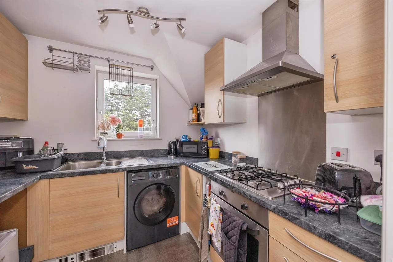 Tudor Crescent, Portsmouth, photo 6